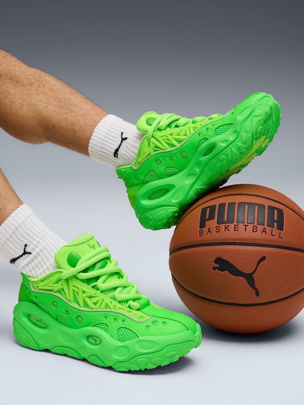 New PUMA LaFrance RNR Bonds Fluorescent Green Men's Size 9.5 Basketball